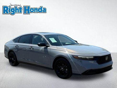 Used 2025 Honda Accord SE image 10