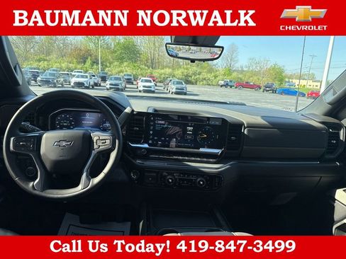 Used 2025 Chevrolet Silverado 2500 ZR2 w/ Technology Package AWD/4WD image 38