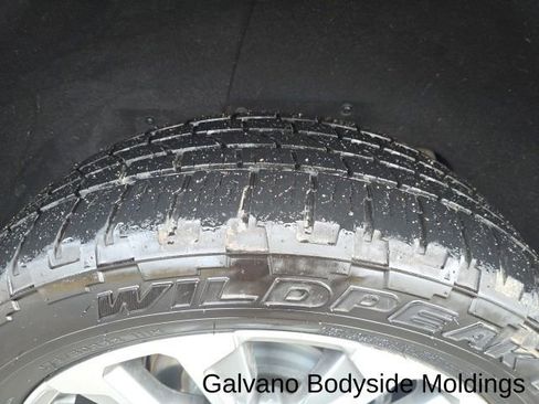 Used 2021 GMC Yukon XL Denali image 47