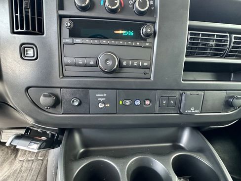 New 2025 GMC Savana 3500 w/ Power Convenience Package RWD image 17