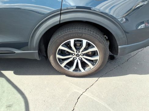 Used 2023 Ford Explorer ST-Line AWD/4WD image 21
