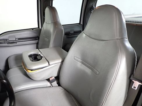 Used 2006 Ford F250 XL AWD/4WD image 19