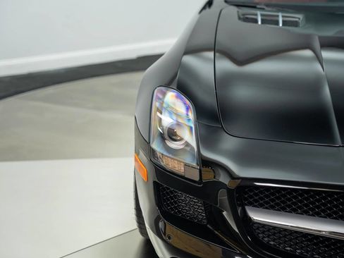 Used 2012 Mercedes-Benz SLS AMG Coupe image 13
