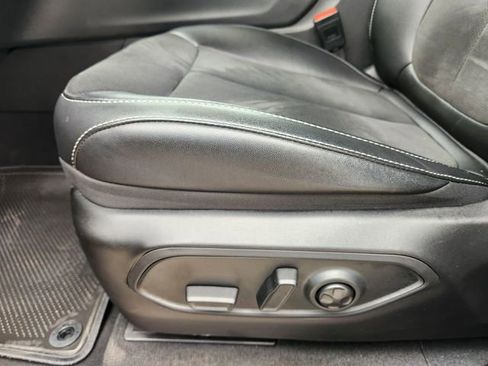 Certified 2024 Jeep Grand Cherokee Altitude image 25