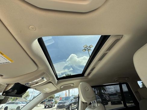 Used 2020 Mercedes-Benz GLS 450 4MATIC image 28