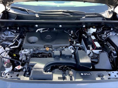 Used 2024 Toyota RAV4 XLE Premium FWD image 31