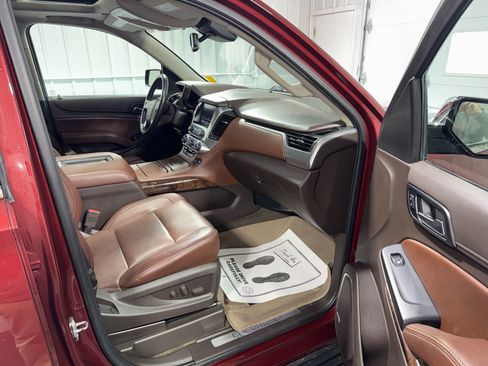 Used 2016 Chevrolet Suburban LTZ image 10