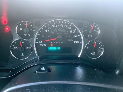 Used 2017 Chevrolet Express 3500 image 16