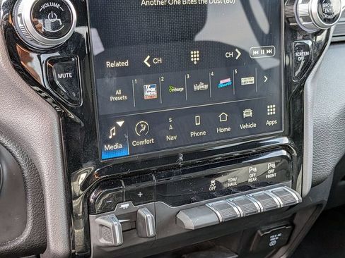 Used 2024 RAM 2500 Big Horn w/ Night Edition AWD/4WD image 19