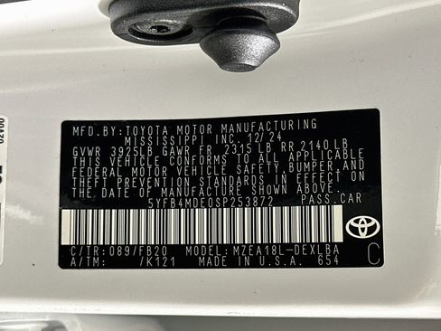 Used 2025 Toyota Corolla LE w/ LE Premium Package FWD image 12