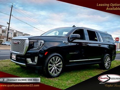 Used 2021 GMC Yukon XL Denali w/ Denali Premium Package image 1