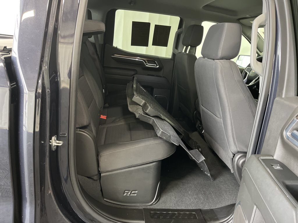 Used 2023 Chevrolet Silverado 1500 LT AWD/4WD image 20