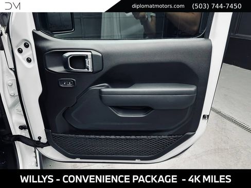 Used 2024 Jeep Wrangler Unlimited AWD/4WD image 26