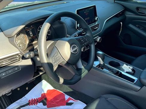 New 2025 Nissan Altima 2.5 S image 6