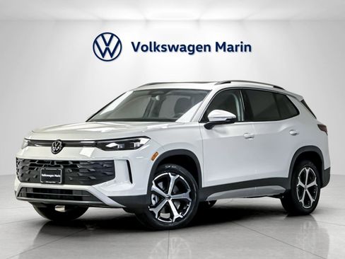 New 2026 Volkswagen Tiguan SE image 1