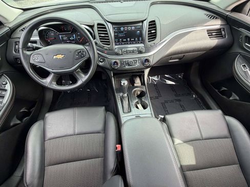 Used 2019 Chevrolet Impala LT FWD image 9