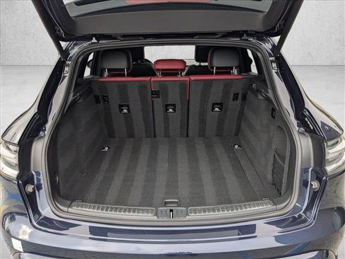 Used 2022 Porsche Macan GTS AWD/4WD image 6