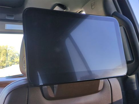 Certified 2024 Chevrolet Tahoe High Country w/ Advanced Technology Package image 27