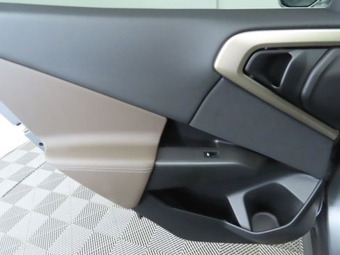 Used 2025 BMW X3 xDrive30i w/ Premium Package image 28