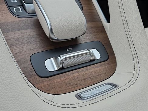 New 2026 Mercedes-Benz GLS 450 4MATIC image 17