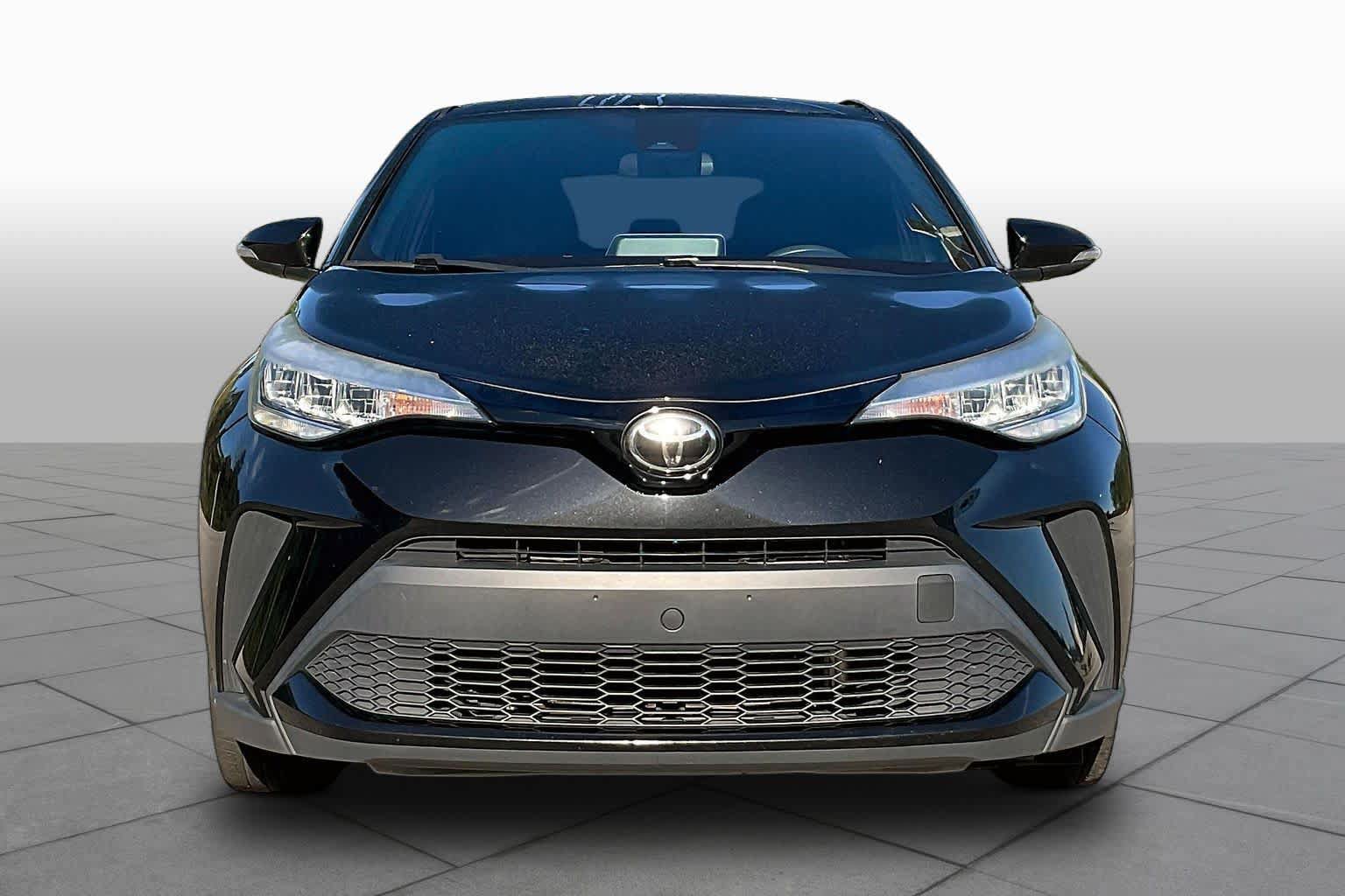 Used 2022 Toyota C-HR XLE FWD image 4
