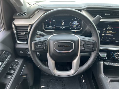 Used 2025 GMC Sierra 2500 Denali w/ Denali Reserve Package AWD/4WD image 26