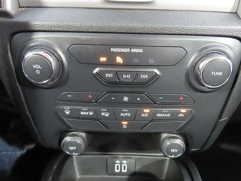 Used 2019 Ford Ranger XLT w/ Equipment Group 301A Mid image 17