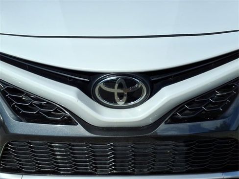 Used 2023 Toyota Camry XSE image 3