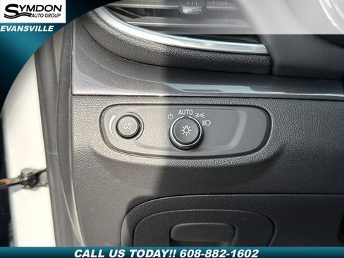 Used 2022 Buick Encore Preferred w/ Safety Package image 18