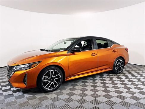 Certified 2025 Nissan Sentra SR w/ SR Premium Package image 3