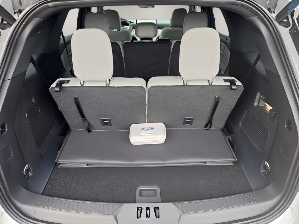 New 2027 Ford Explorer Active AWD/4WD image 13