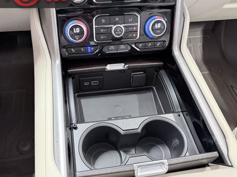 Used 2023 GMC Yukon Denali AWD/4WD image 26