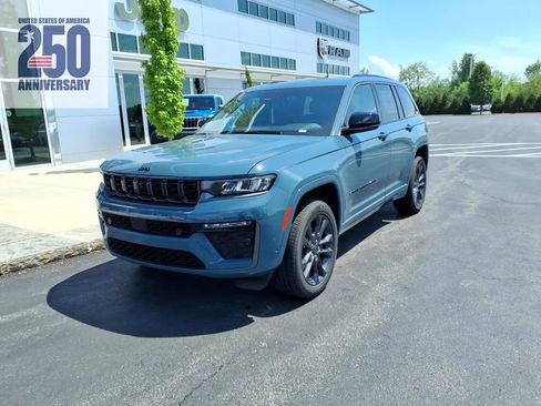 New 2026 Jeep Grand Cherokee Limited AWD/4WD image 2