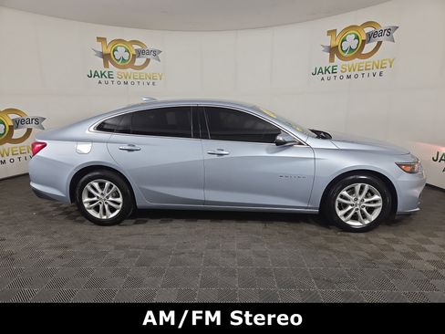 Used 2018 Chevrolet Malibu LT image 9