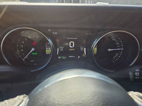 Used 2021 Jeep Wrangler Unlimited Rubicon 4xe w/ Dual Top Group AWD/4WD image 24