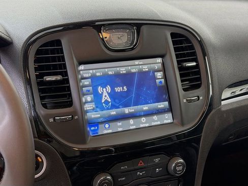 Used 2023 Chrysler 300 S image 17