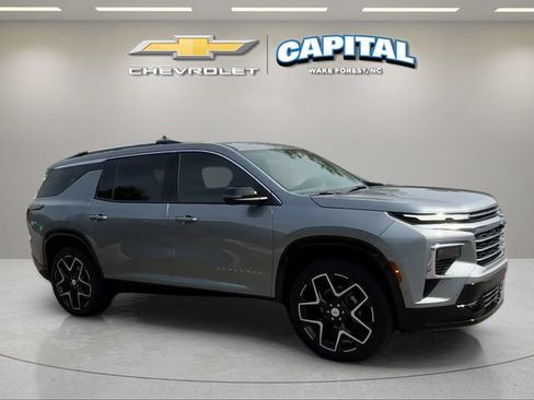 Used 2026 Chevrolet Traverse High Country FWD image 7