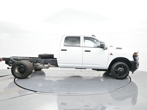 New 2026 RAM 3500 Tradesman AWD/4WD image 6