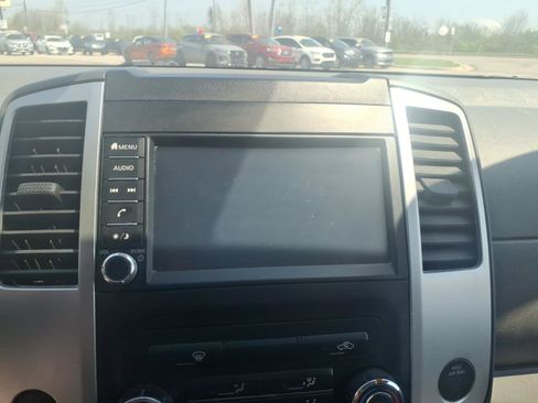 Used 2019 Nissan Frontier SV AWD/4WD image 17