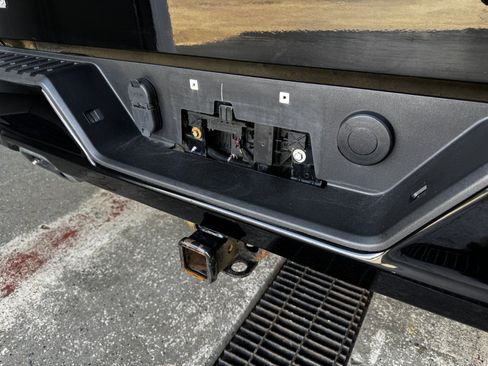 Used 2019 Chevrolet Silverado 1500 RST w/ All-Star Edition AWD/4WD image 10