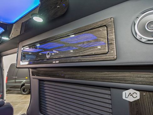 Used 2025 Mercedes-Benz Sprinter 3500 image 19