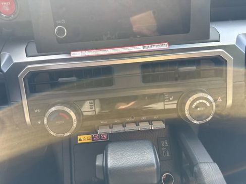 Used 2025 Toyota 4Runner TRD Off-Road AWD/4WD image 12