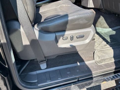 Used 2014 Ford F250 Lariat w/ Chrome Package AWD/4WD image 8