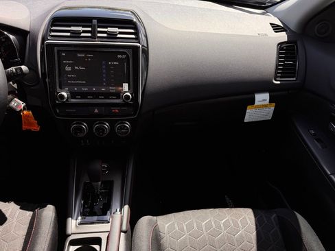 New 2026 Mitsubishi Outlander Sport LE AWD/4WD image 19