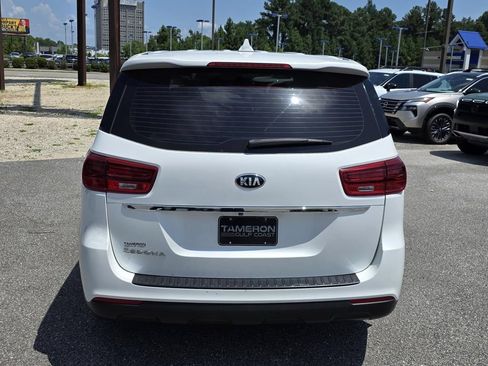 Used 2020 Kia Sedona L FWD image 3
