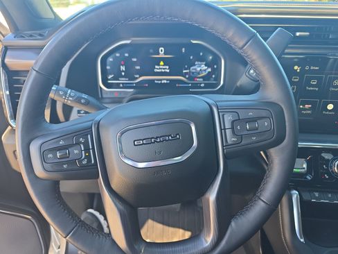 Used 2024 GMC Sierra 3500 Denali Ultimate image 17