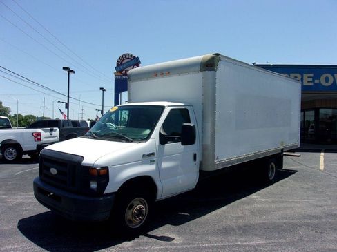 Used 2014 Ford E-350 and Econoline 350 Super Duty RWD image 1