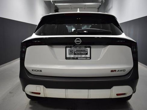 Certified 2025 Nissan Kicks SR image 8