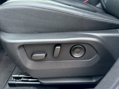 Used 2024 Buick Envision Preferred AWD/4WD image 7