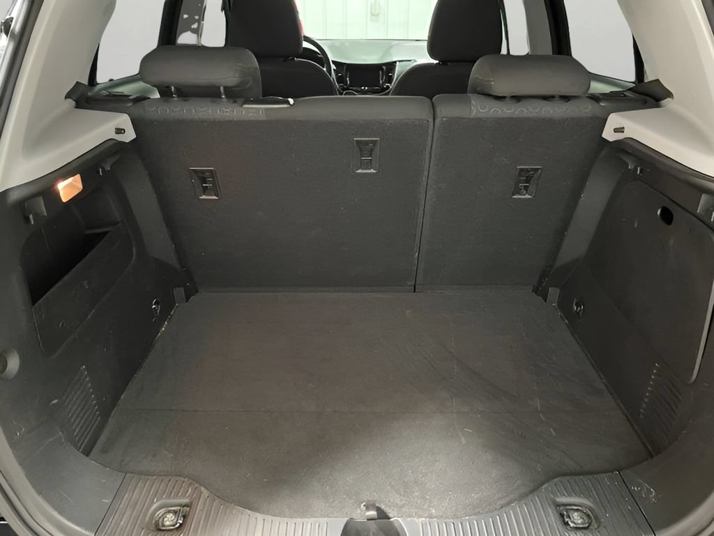 Used 2020 Chevrolet Trax LS FWD image 16